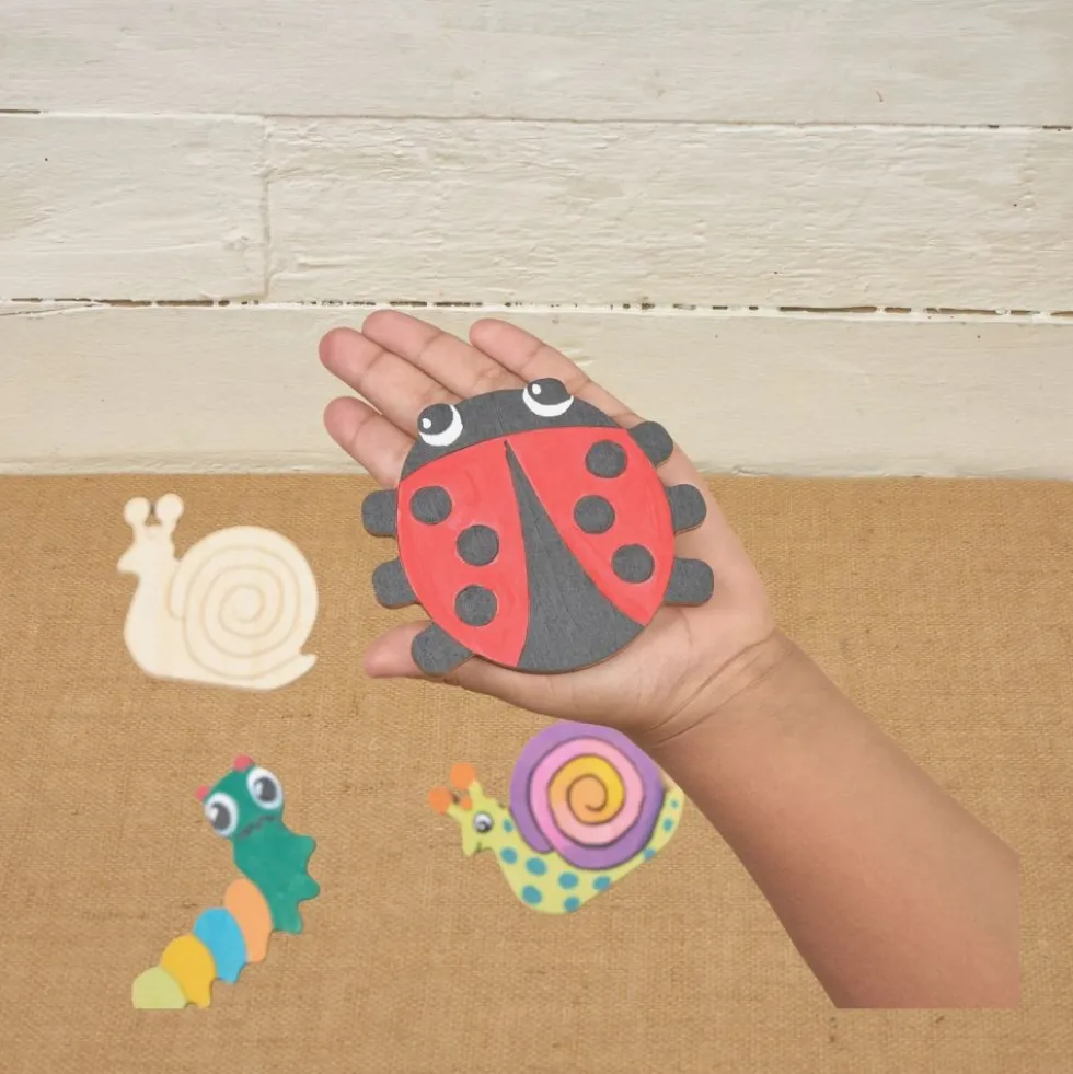 Colorations® Summer Garden Friends Magnet Craft Kit - Makes 12 Crafts