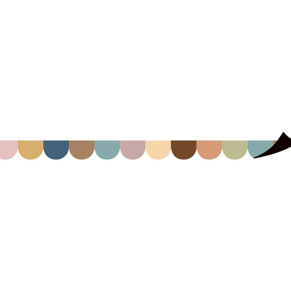 Everyone is Welcome Scalloped Magnetic Border