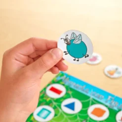 Spanish Feed the Spiders - Shapes Match Numeracy Center Grades K-2 (Centro de Aritmetica - Juego de Figuras)