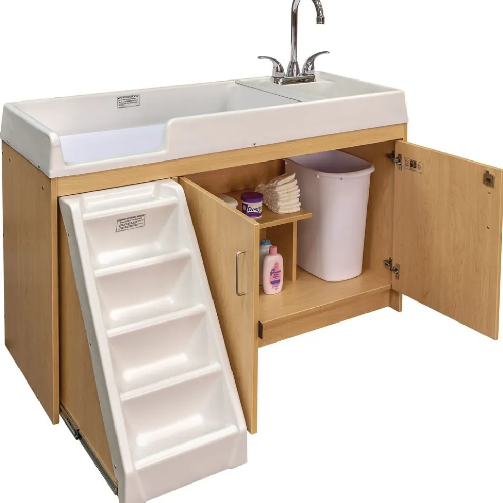 Walkup Changing Center - Maple/Maple